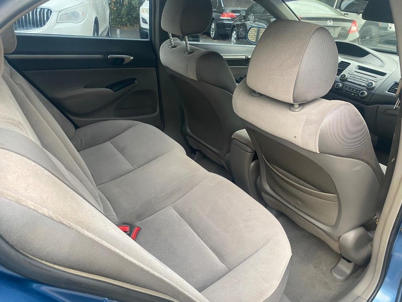 Honda Civic Sedan Vehicle Full-screen Gallery Image 22