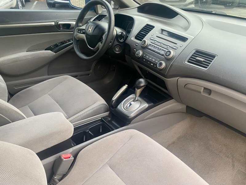 Honda Civic Sedan Vehicle Full-screen Gallery Image 23