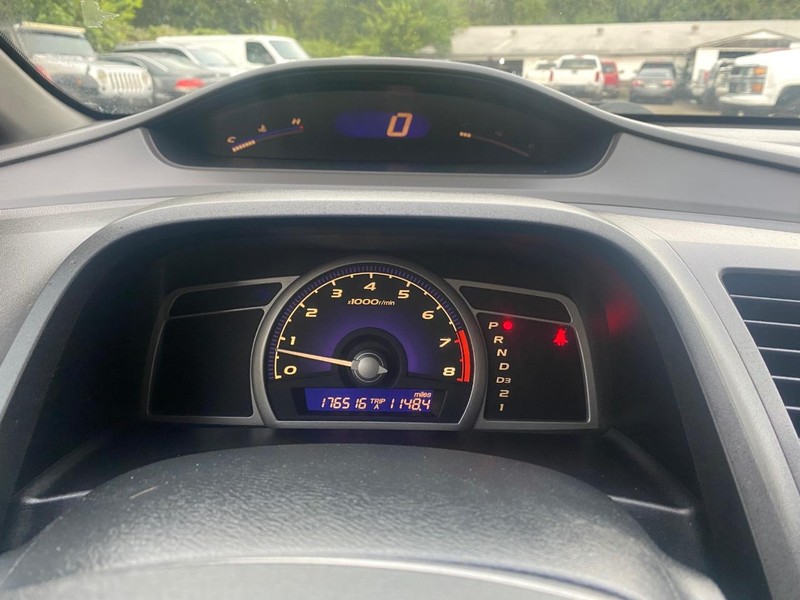 Honda Civic Sedan Vehicle Full-screen Gallery Image 26