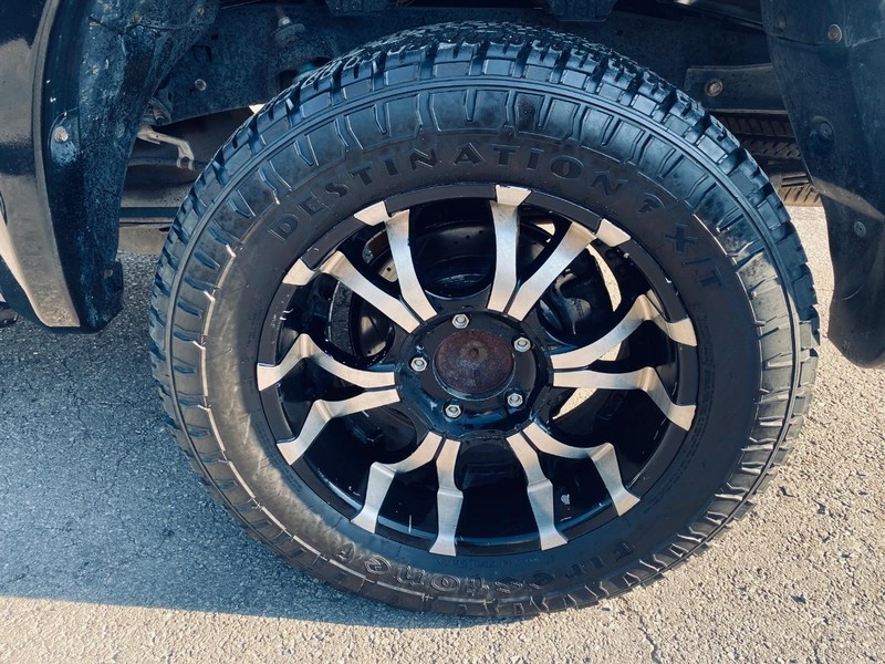Toyota Tundra 2WD Truck Vehicle Full-screen Gallery Image 21