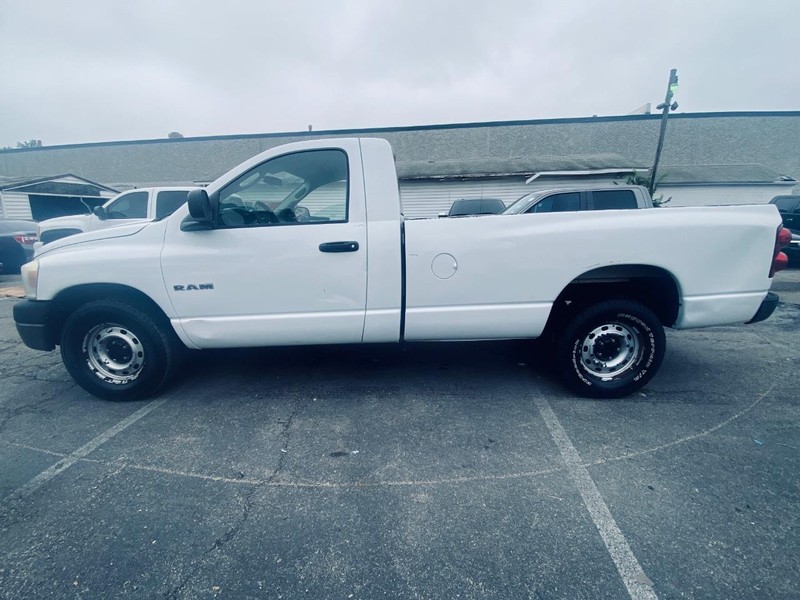 Dodge Ram 1500 Vehicle Full-screen Gallery Image 03