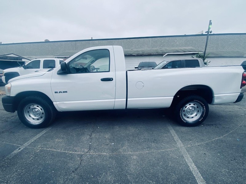 Dodge Ram 1500 Vehicle Full-screen Gallery Image 06