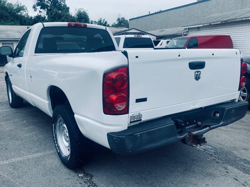 Dodge Ram 1500 Vehicle Full-screen Gallery Image 07