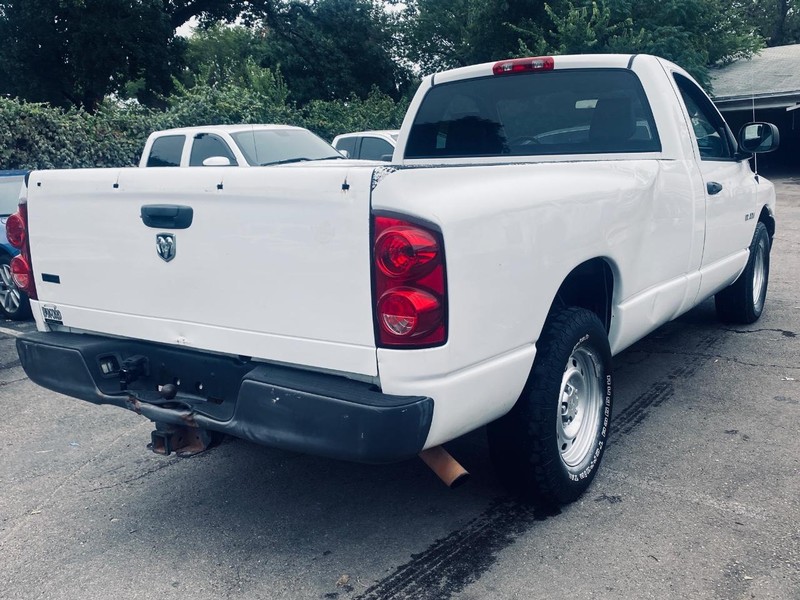 Dodge Ram 1500 Vehicle Full-screen Gallery Image 09