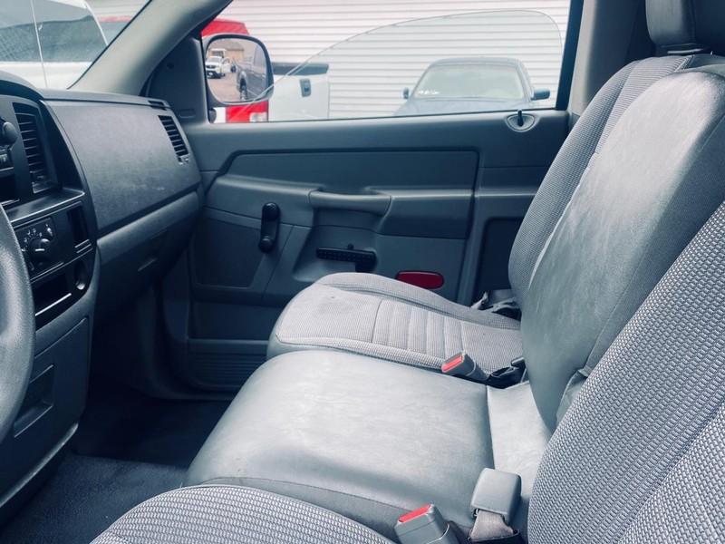 Dodge Ram 1500 Vehicle Full-screen Gallery Image 14
