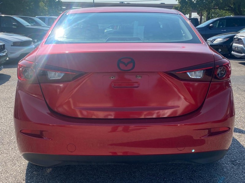 Mazda Mazda3 Sedan Vehicle Full-screen Gallery Image 04