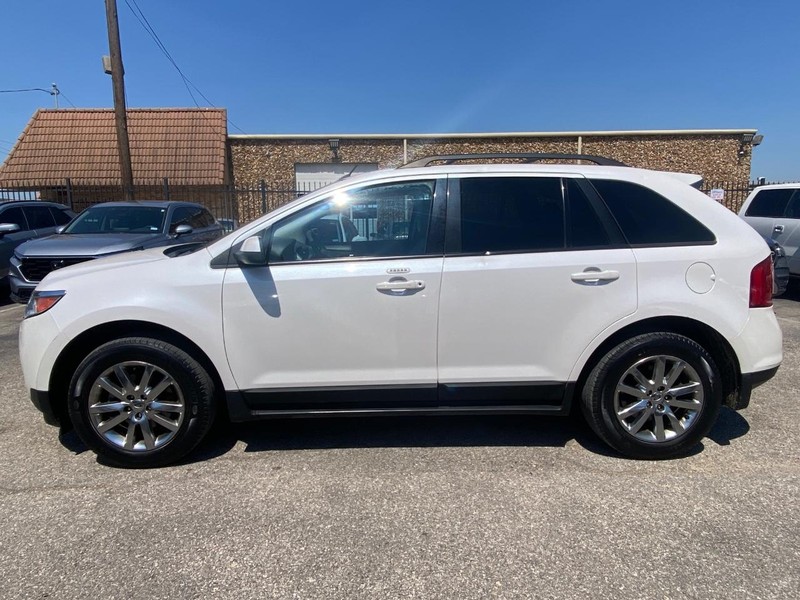 Ford Edge Vehicle Full-screen Gallery Image 02