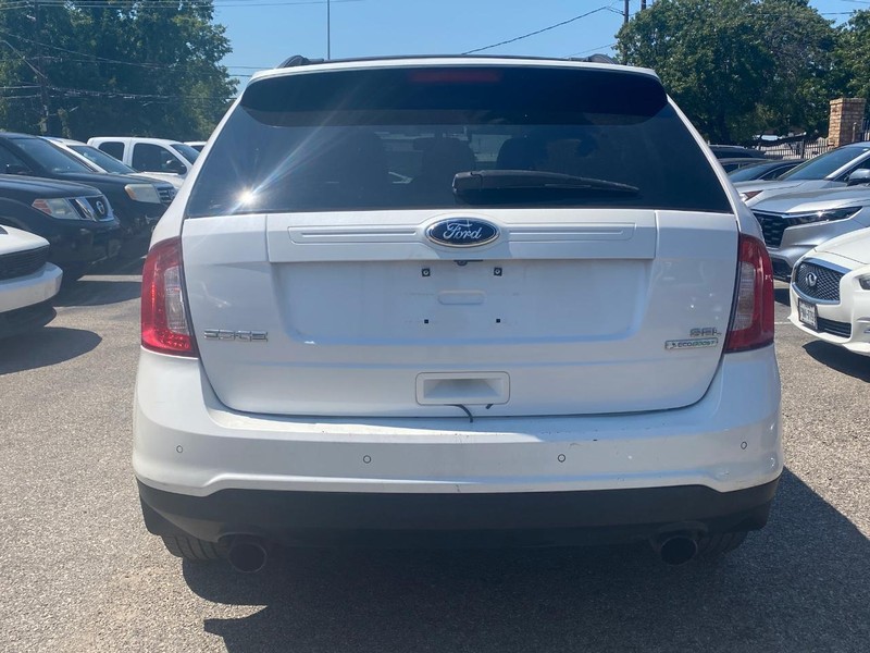 Ford Edge Vehicle Full-screen Gallery Image 04