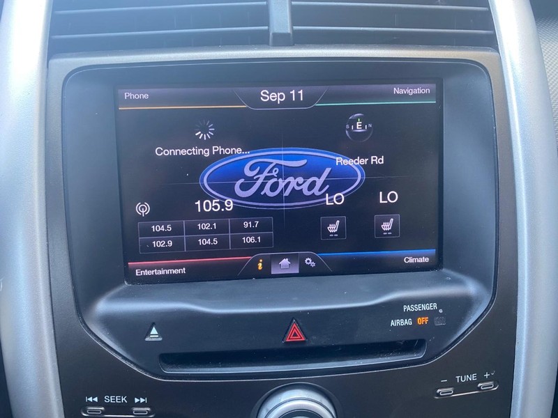 Ford Edge Vehicle Full-screen Gallery Image 28