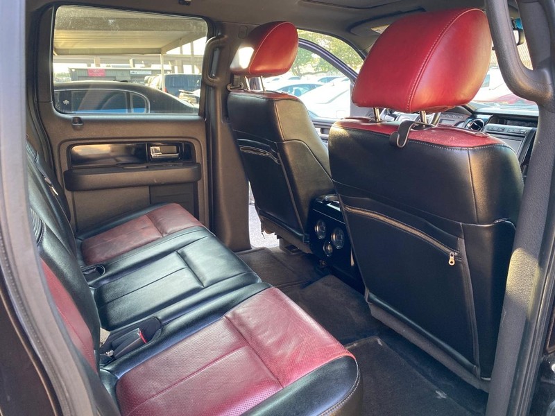 Ford F-150 Vehicle Full-screen Gallery Image 22