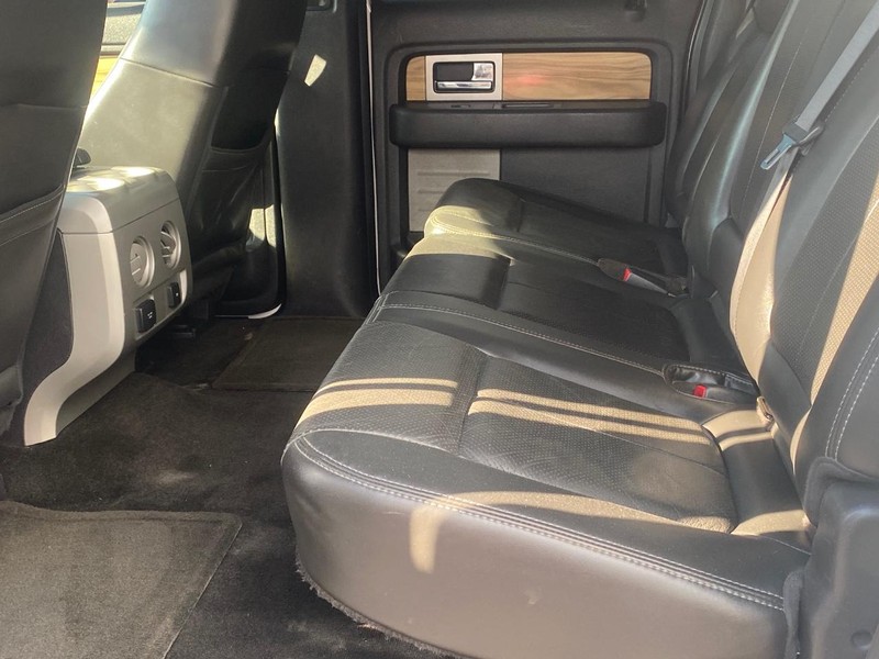 Ford F-150 Vehicle Full-screen Gallery Image 11