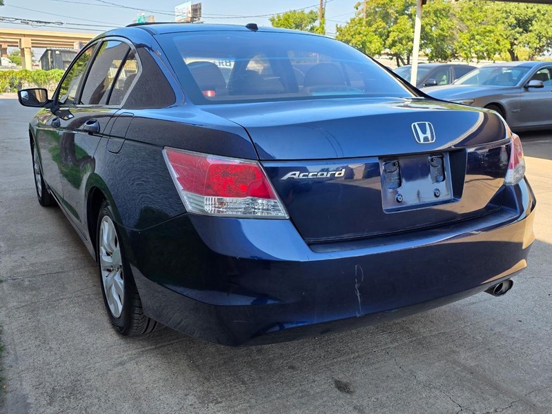 Honda Accord Sedan Vehicle Full-screen Gallery Image 02