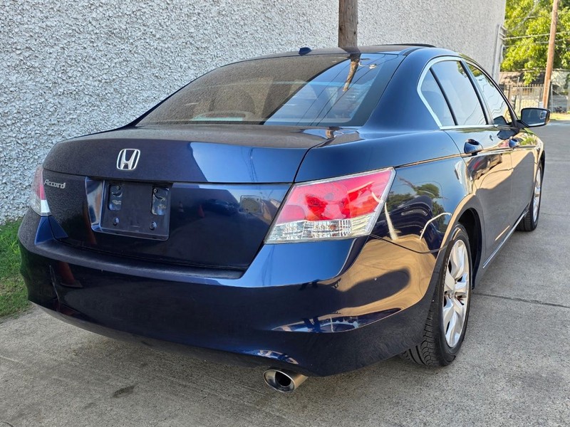 Honda Accord Sedan Vehicle Full-screen Gallery Image 03