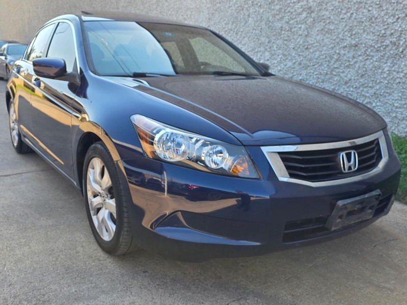 Honda Accord Sedan Vehicle Full-screen Gallery Image 07