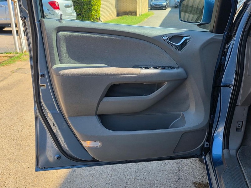 Honda Odyssey Vehicle Full-screen Gallery Image 06