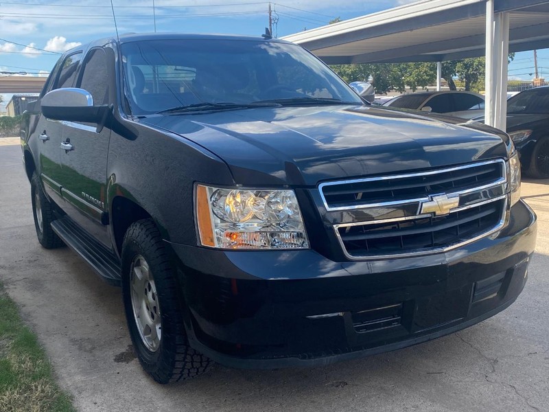 Chevrolet Avalanche Vehicle Full-screen Gallery Image 04