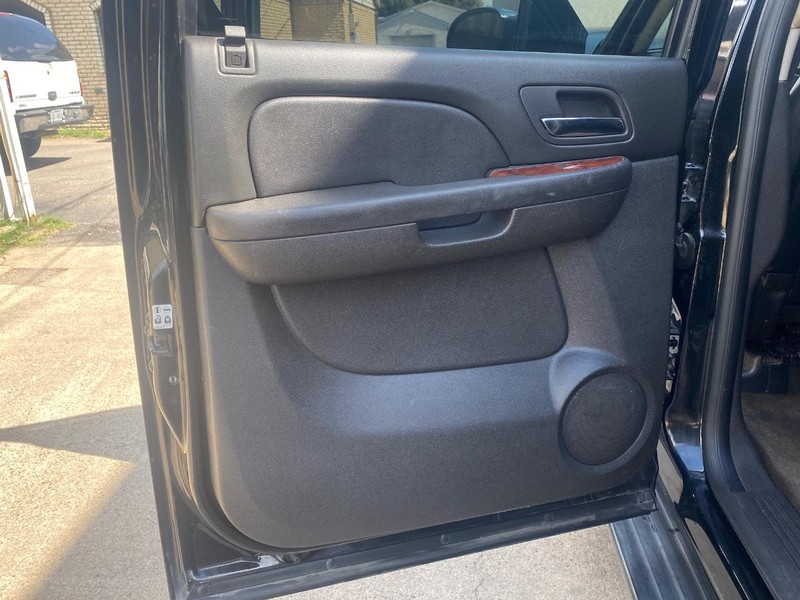 Chevrolet Avalanche Vehicle Full-screen Gallery Image 08