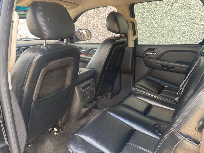 Chevrolet Avalanche Vehicle Full-screen Gallery Image 09