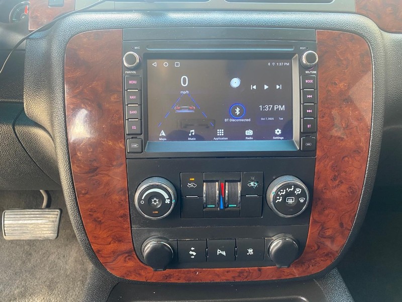 Chevrolet Avalanche Vehicle Full-screen Gallery Image 12