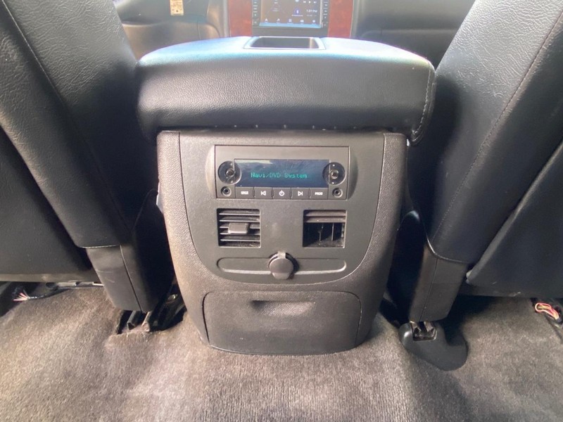 Chevrolet Avalanche Vehicle Full-screen Gallery Image 14