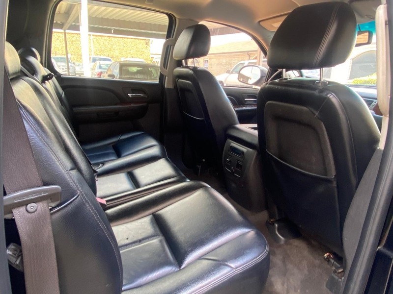 Chevrolet Avalanche Vehicle Full-screen Gallery Image 17