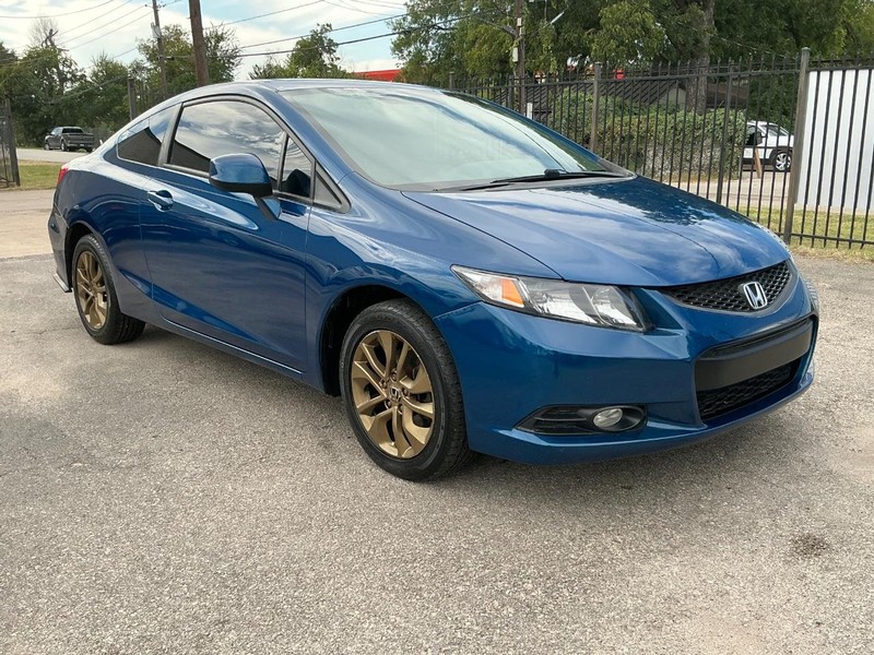 Honda Civic Coupe Vehicle Full-screen Gallery Image 04