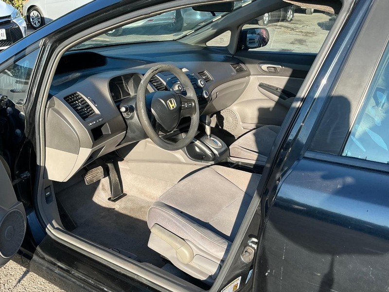 Honda Civic Sedan Vehicle Full-screen Gallery Image 07