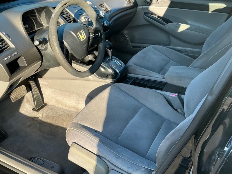 Honda Civic Sedan Vehicle Full-screen Gallery Image 08