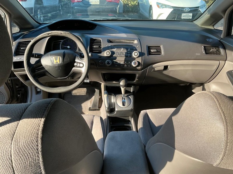 Honda Civic Sedan Vehicle Full-screen Gallery Image 12