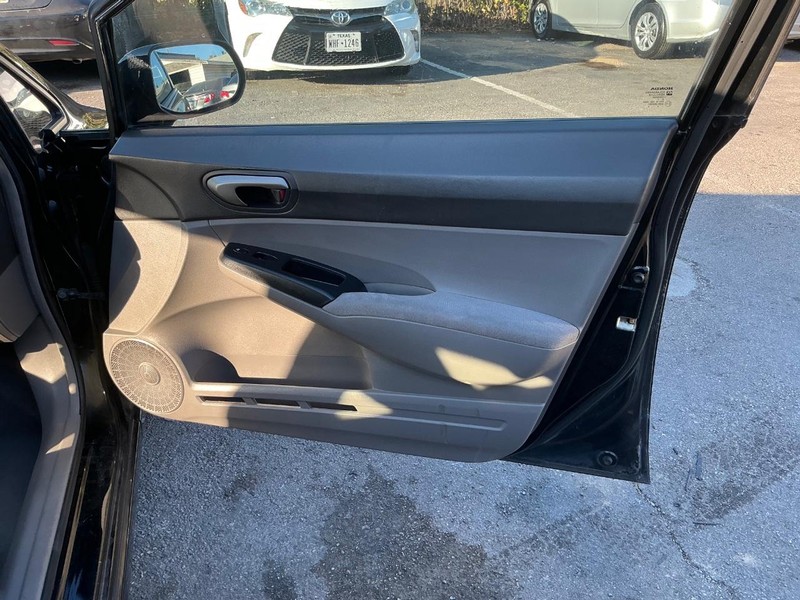 Honda Civic Sedan Vehicle Full-screen Gallery Image 18