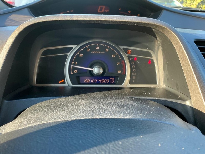 Honda Civic Sedan Vehicle Full-screen Gallery Image 22