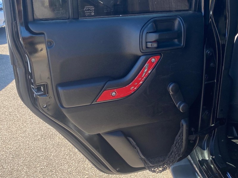 Jeep Wrangler Unlimited Vehicle Full-screen Gallery Image 09