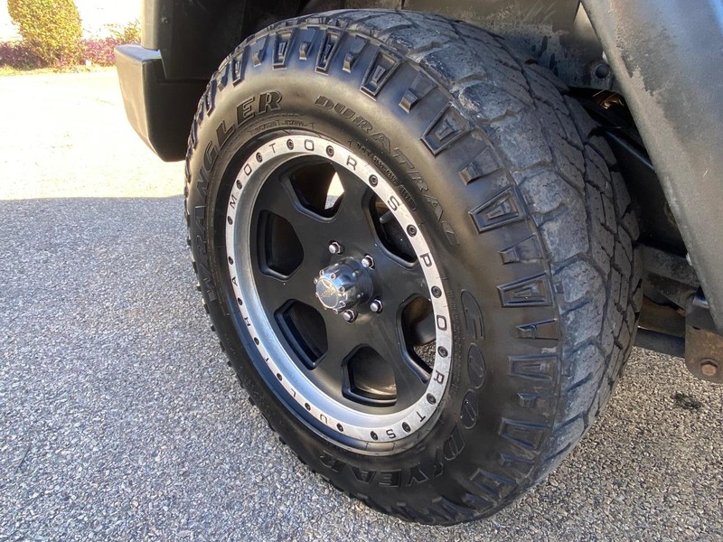 Jeep Wrangler Unlimited Vehicle Full-screen Gallery Image 21