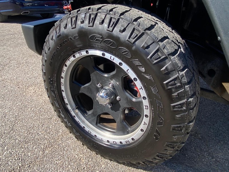 Jeep Wrangler Unlimited Vehicle Full-screen Gallery Image 23