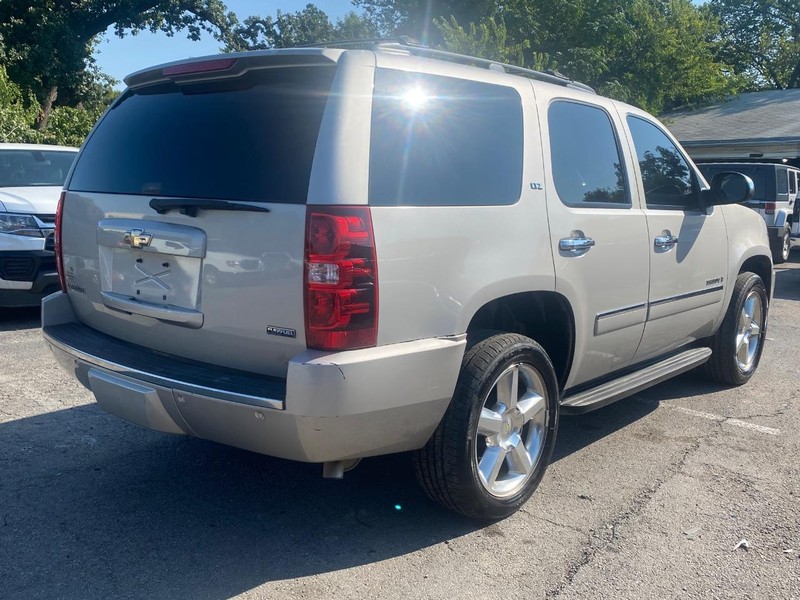 Chevrolet Tahoe Vehicle Full-screen Gallery Image 06