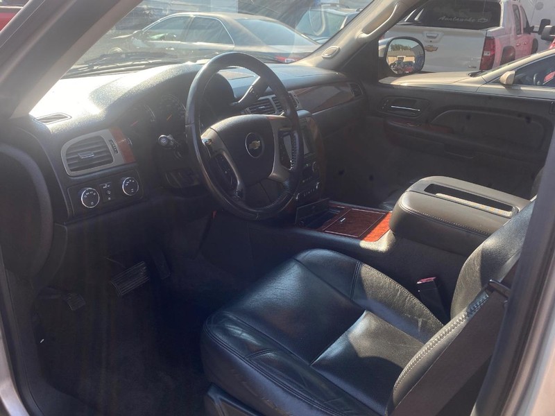 Chevrolet Tahoe Vehicle Full-screen Gallery Image 11
