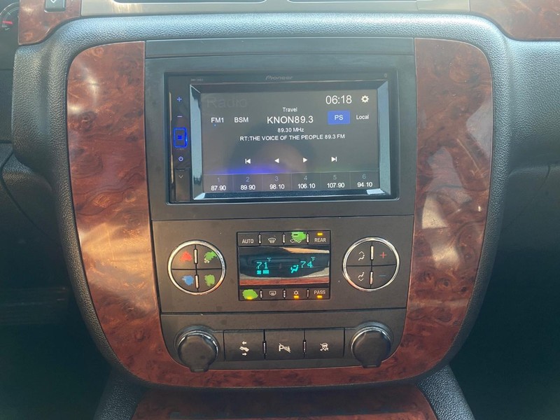 Chevrolet Tahoe Vehicle Full-screen Gallery Image 26