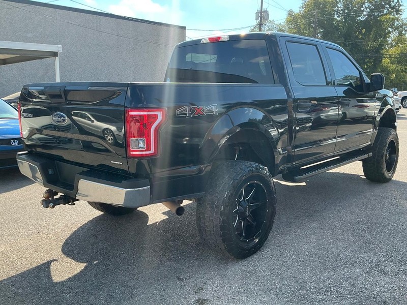 Ford F-150 Vehicle Full-screen Gallery Image 03