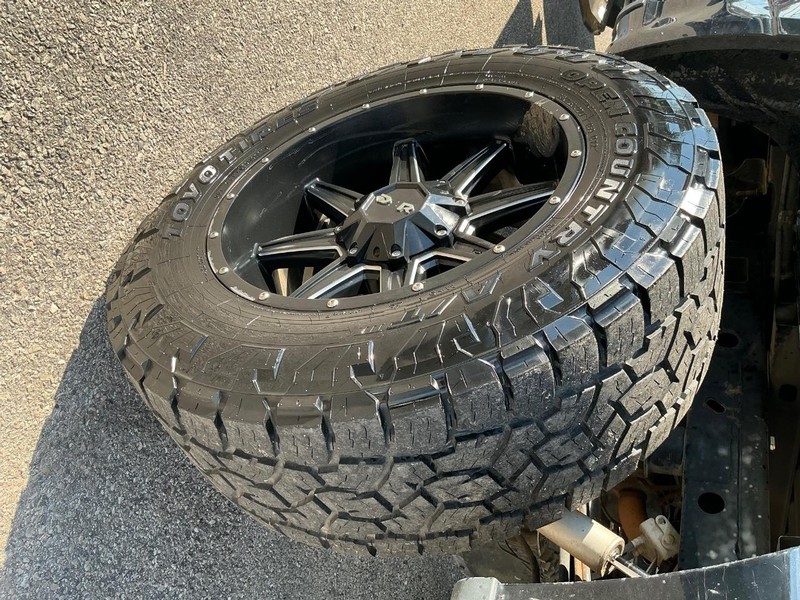 Ford F-150 Vehicle Full-screen Gallery Image 25