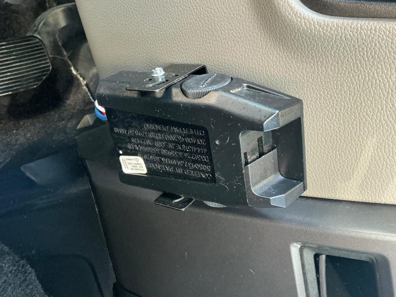 Ford F-150 Vehicle Full-screen Gallery Image 29