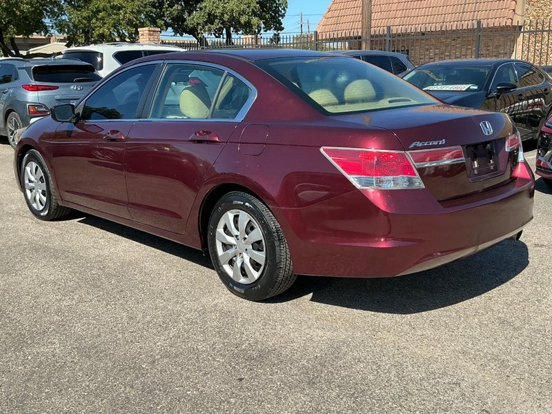 Honda Accord Sedan Vehicle Full-screen Gallery Image 02