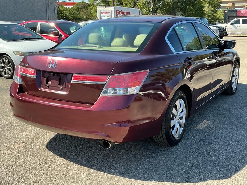Honda Accord Sedan Vehicle Full-screen Gallery Image 03