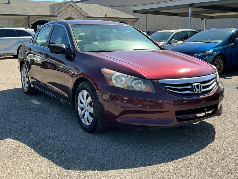 Honda Accord Sedan Vehicle Full-screen Gallery Image 04