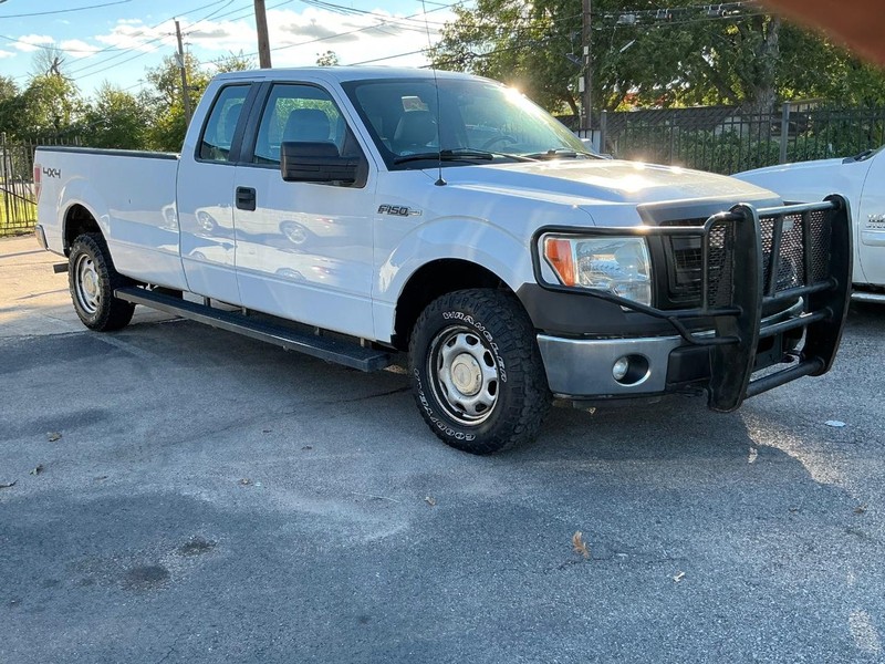 Ford F-150 Vehicle Full-screen Gallery Image 04