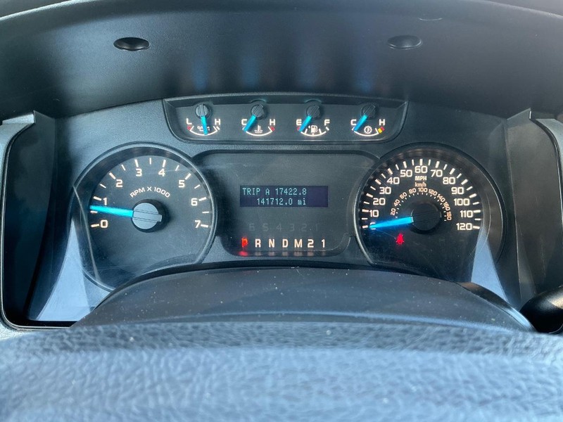 Ford F-150 Vehicle Full-screen Gallery Image 23