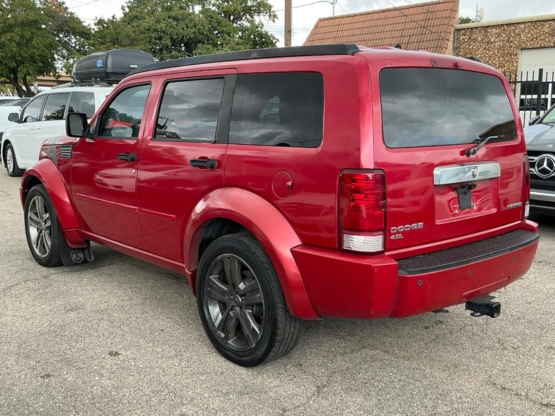 Dodge Nitro Vehicle Full-screen Gallery Image 02