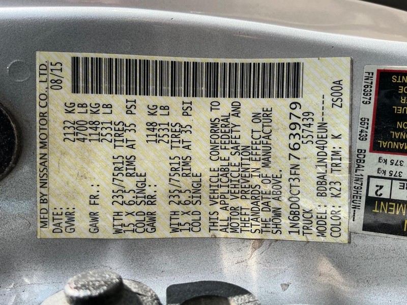 Nissan Frontier Vehicle Full-screen Gallery Image 24