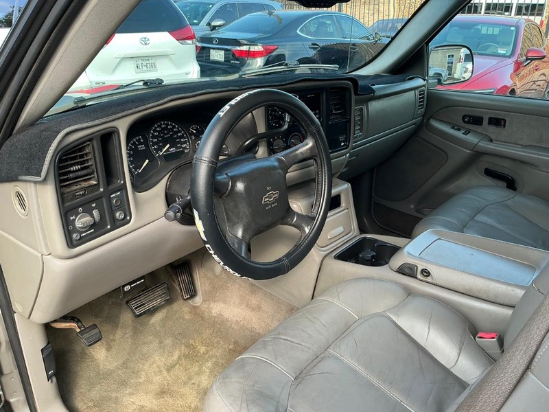 Chevrolet Silverado 1500 Vehicle Full-screen Gallery Image 07