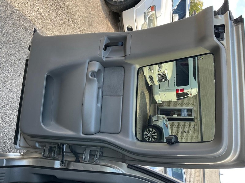 Chevrolet Silverado 1500 Vehicle Full-screen Gallery Image 14