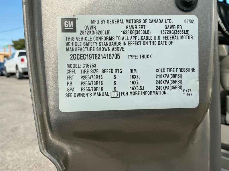 Chevrolet Silverado 1500 Vehicle Full-screen Gallery Image 21